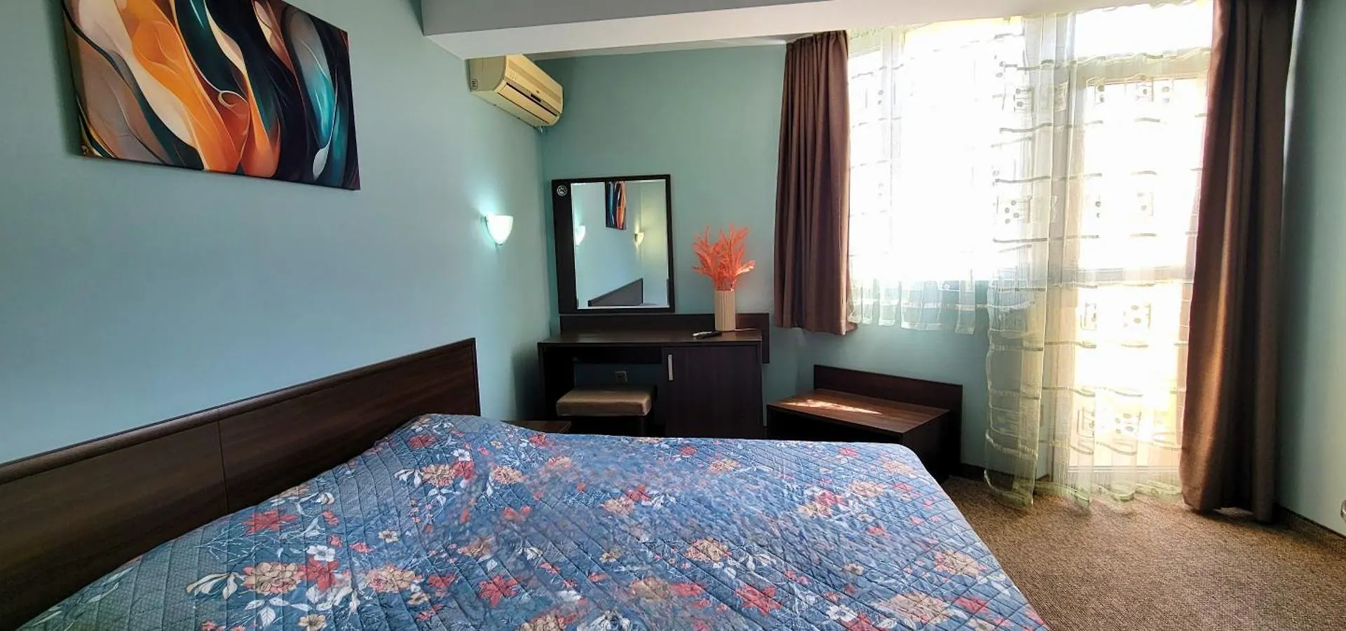 Hotel Bijou Burgas City 3*,